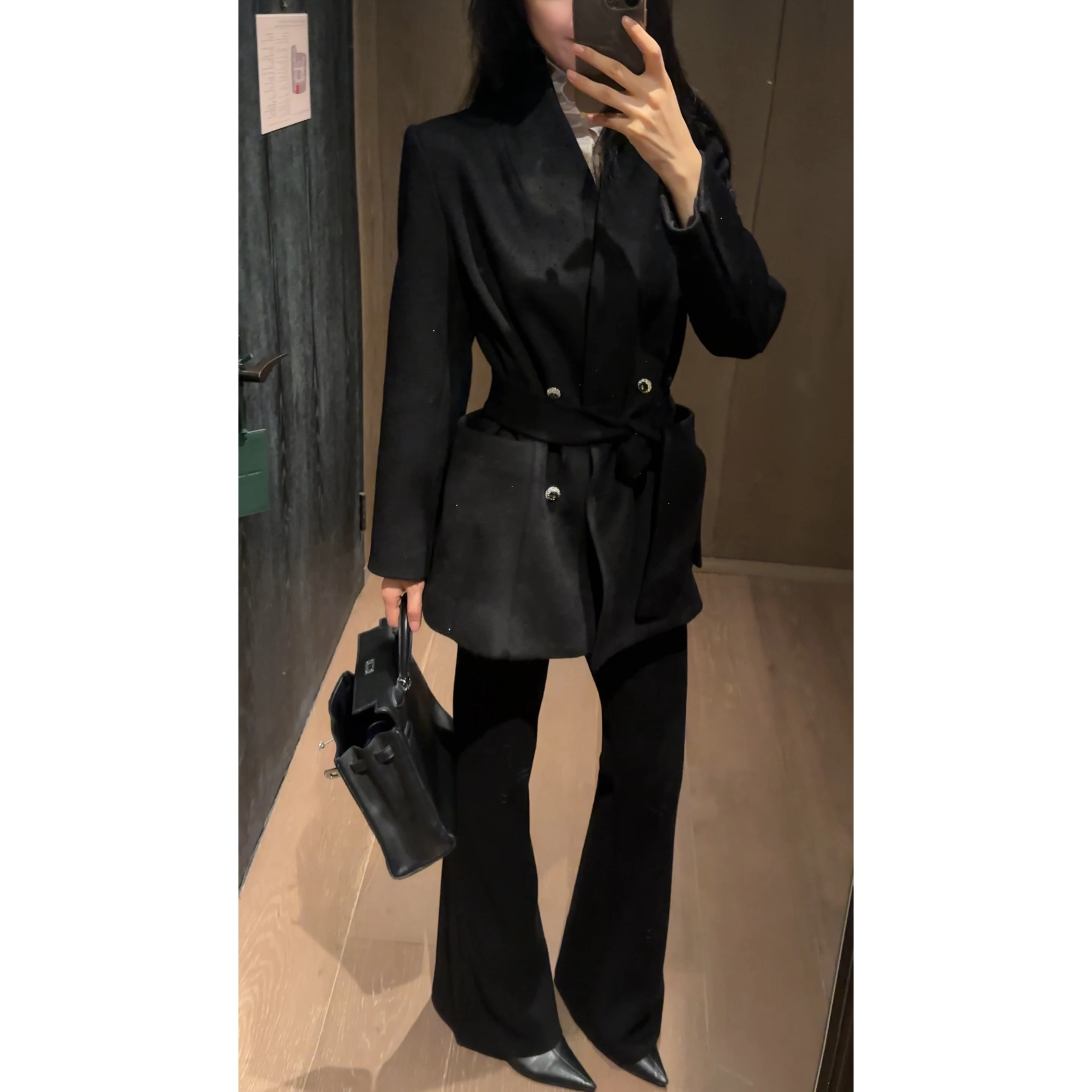 

NCOU Ele Bla Woolen Suit Jaet Winter 2025 Waist-Cinching Stand Collar Women's Faion High-Quali Chinese Sle Top