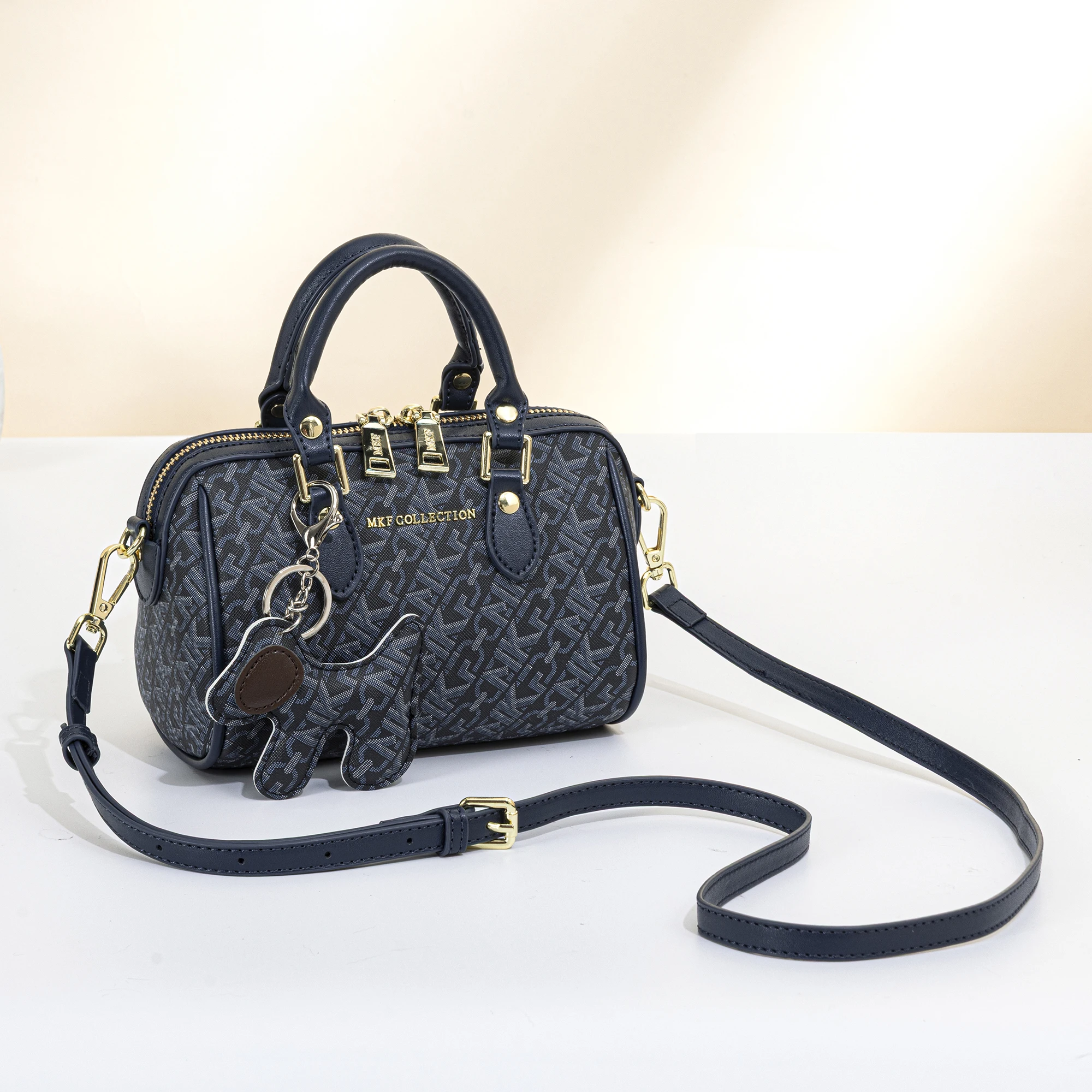 กระเป๋าถือผู้หญิงขนาดเล็ก MKF  - Tote Bag Leather Monogram บทวิจารณ์และราคา
