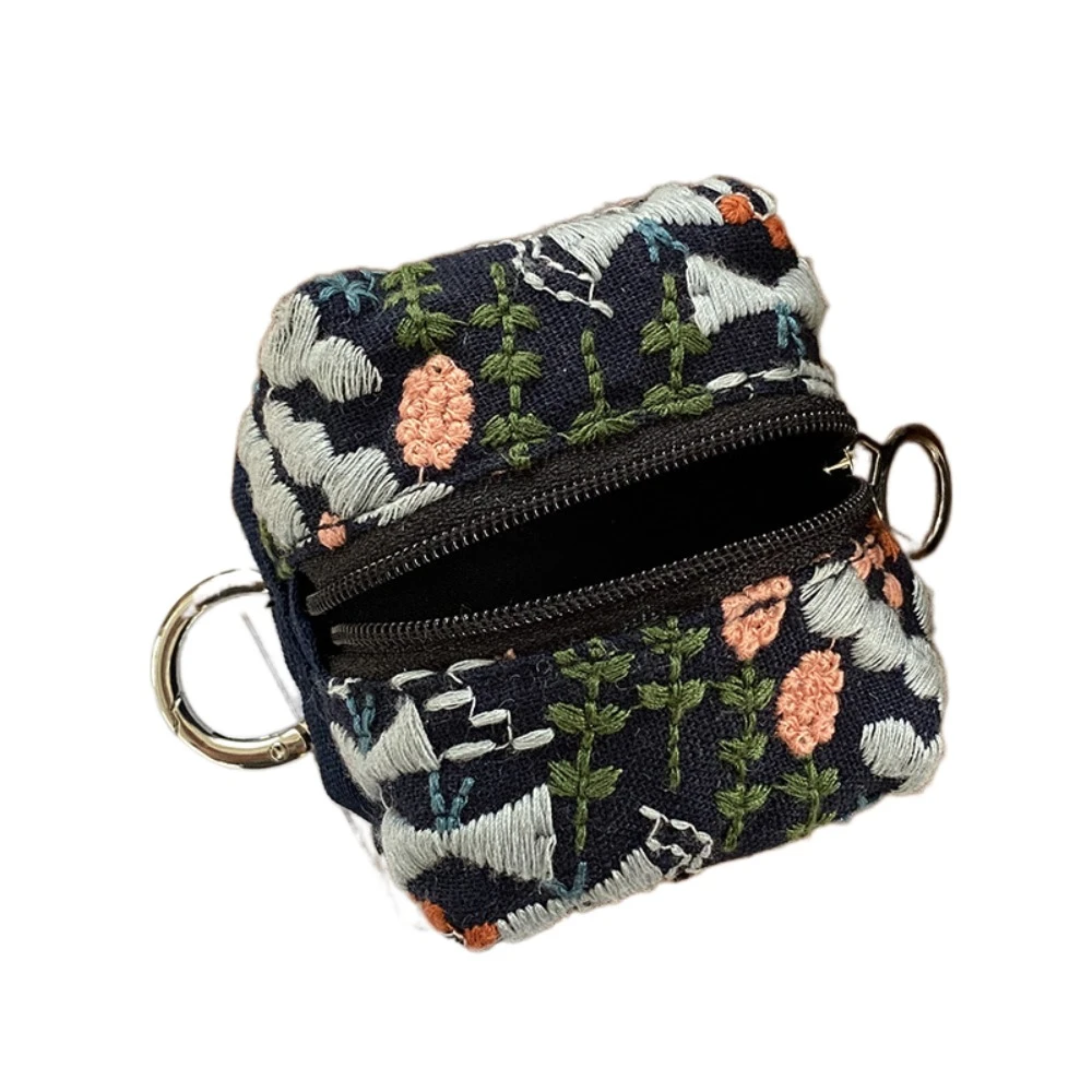 Lightweight Portable Nylon Coin Purse Korean Style Square Cute Earphone Bag Multifunctional Embroidery Zero Wallet Girls