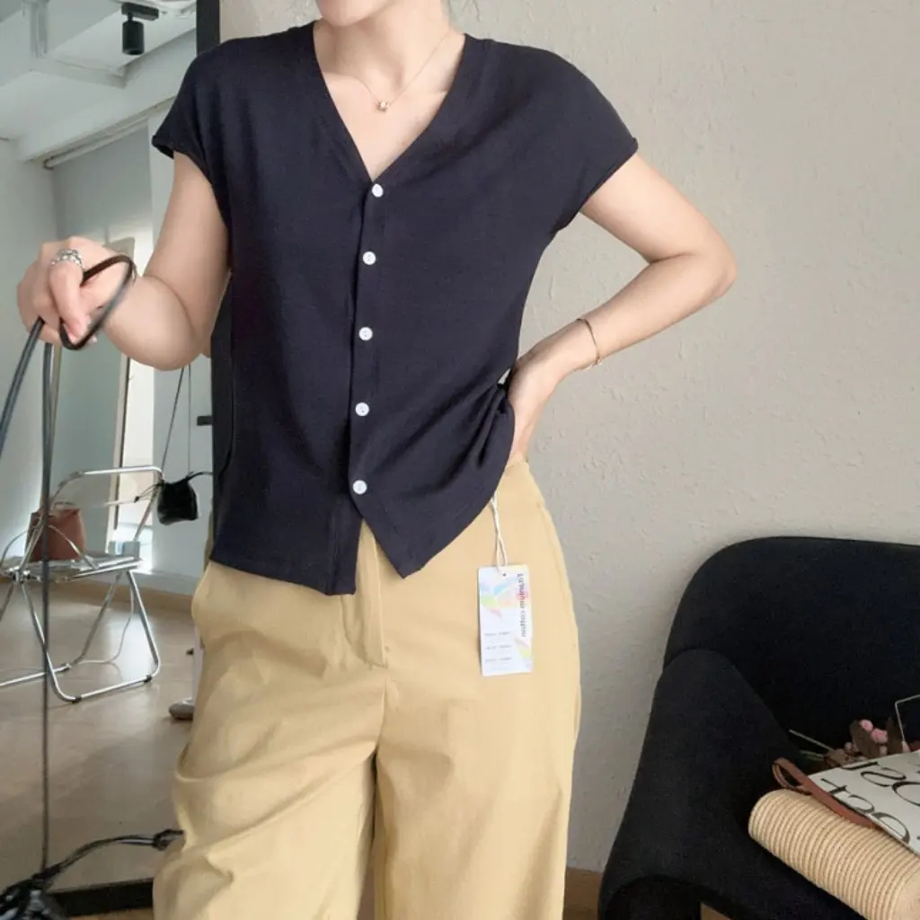 

Women's Lyocell Linen Cotton Blend Slimming Top V-Neck Single-Breasted Knitted Summer Fashion Wide Shoulder Sleeve Design