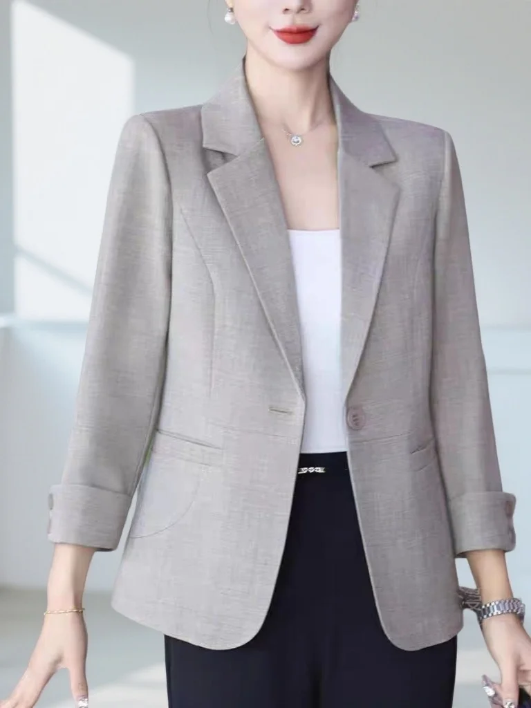 

Spring Autumn 2025 Casual Style Women's Short Fit Jacket Versatile for Middle-Aged Mothers plus Size Fashionable Outerwear