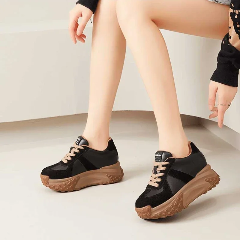 Sepatu pantofel kulit asli untuk wanita, sepatu Loafer warna campuran, sepatu Platform Wedge datar musim semi musim gugur ukuran 7CM