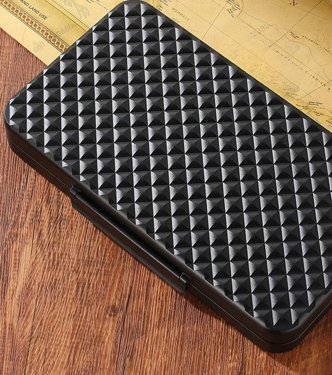 

Portable cigar box Aluminum alloy CNC engraving process Moisturizing box 5 pcs Travel essential gift storage