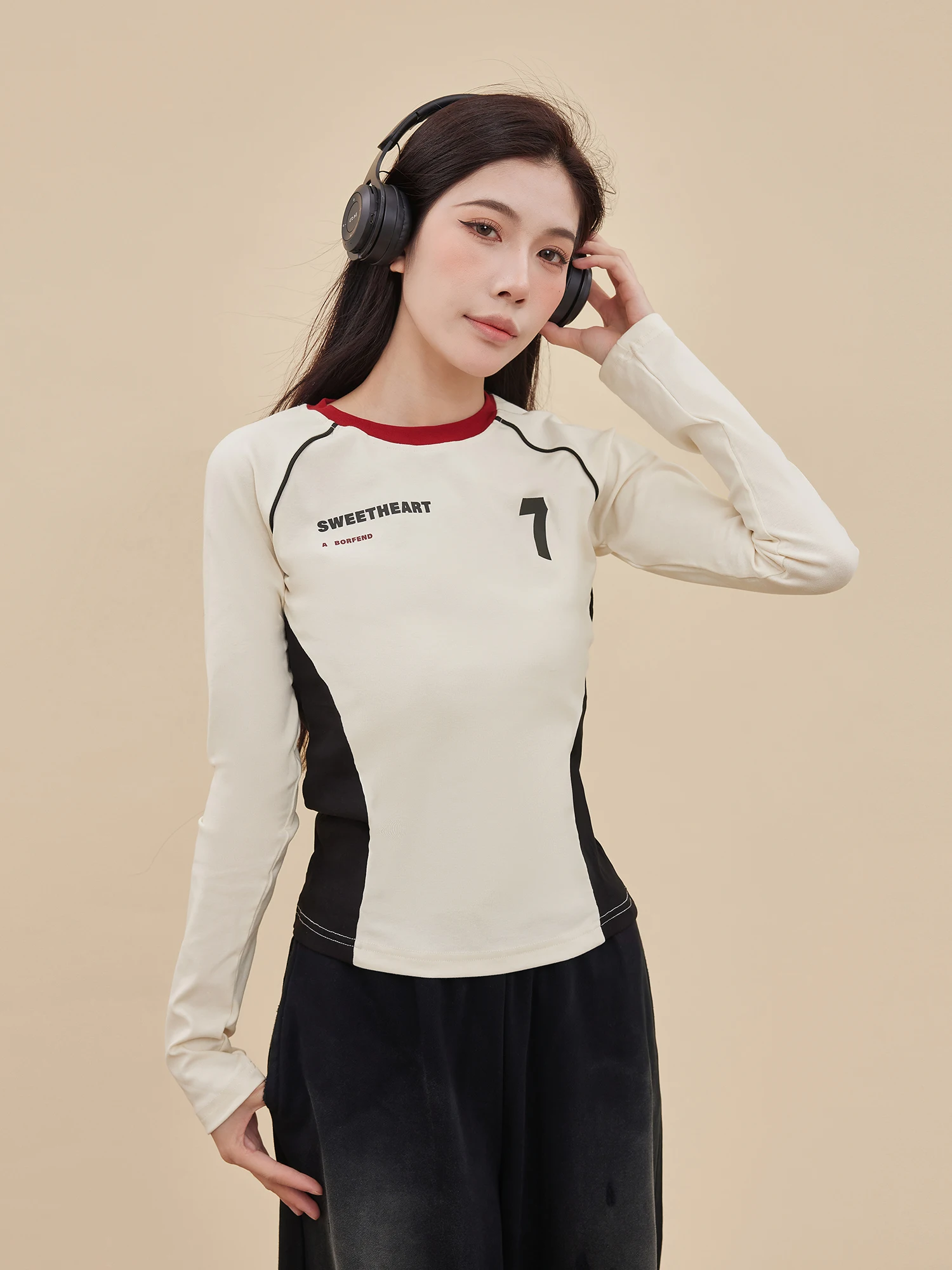 

Женская футболка с круглым вырезом и длинными рукавами, с цифровым принтом, облегающая, в американском ретро-спортивном стиле, для ранней осени, новинка EDX