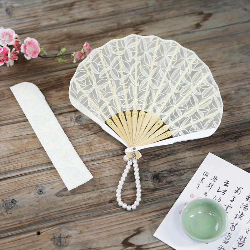 China Fan Personalized Shell Mini Fan Women's Out Playing Selfie Decorative Fan Summer Cool Daily Hand Fan Wedding Hand Fan