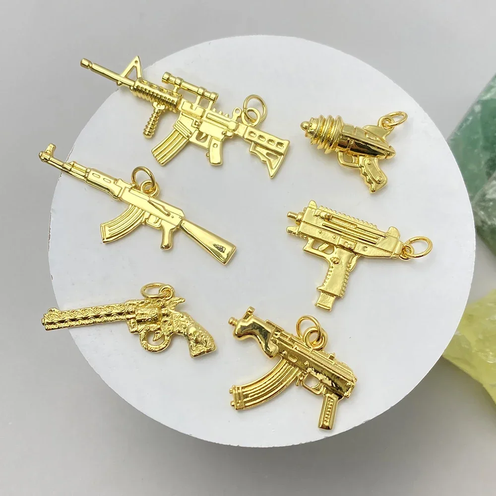 Charms Luxury Golden Color Pistol Charms Pendants For Necklace Earring Charms Wholesale For Jewelry Metal Copper Making