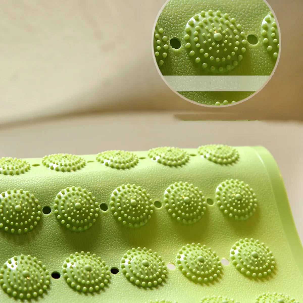 

Нескользящий коврик 48x48 см из TPR и ПВХ с точками и присосками для душа, ванны и ванной комнаты