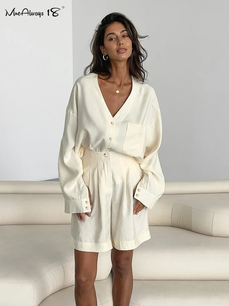 

Mnealways18 Бежевые повседневные шорты Комплекты из двух предметов Рубашки Широкие шорты Офисная одежда Женские весенние повседневные костюмы из 2 предметов 2024 года