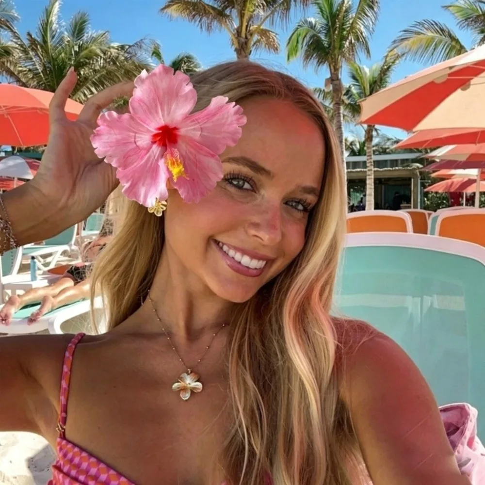 

Artificial Flower Hibiscus Flower Hair Clip Do Not Hurt Hair Bohemia Style Hearwear Bangs Hairpin Beach Party Hawaiian