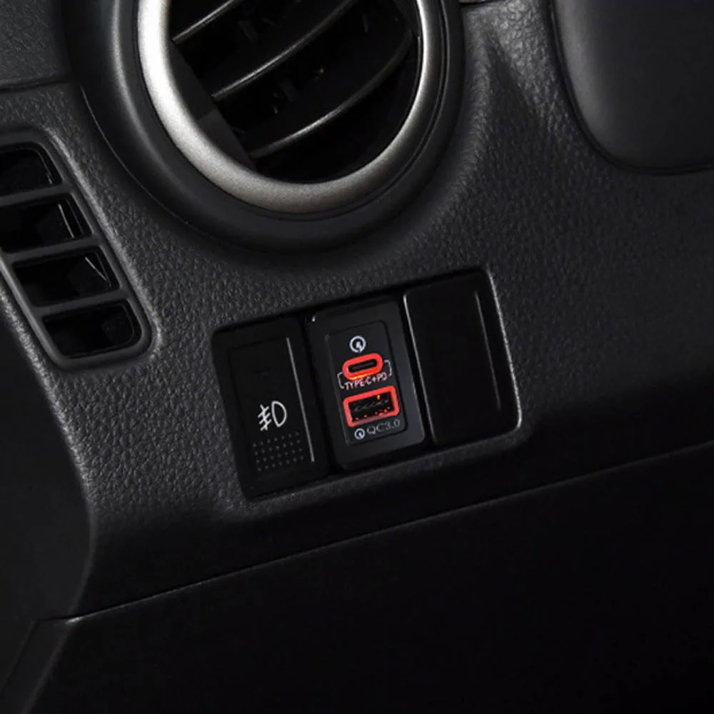 لسوزوكي SX4 سويفت فيتارا إسكودو الضوء الأحمر سيارة شاحن سريع TYPE-C PD واجهة USB المقبس