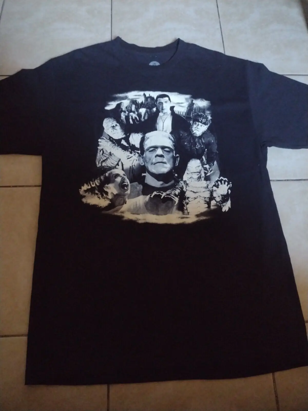 Universal Monsters Collage Frankenstein Karloff Lugosi Drácula Camiseta Tallas L
