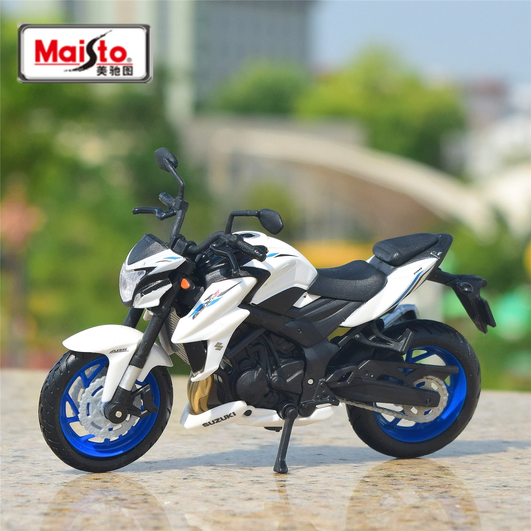 Maisto 1:18 Suzuki GSX-S750 ABS Alloy Race Motorcycle Model Simulation Diecast Metal Street Motorcycle Model Childrens Toys Gift