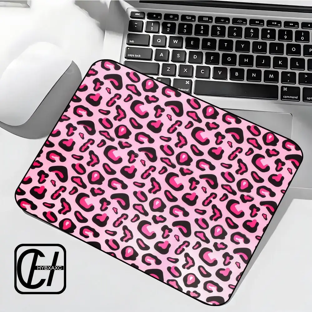 Pink Leopard Print Mouse Pad Small Size Gaming Mouse Pad Gamer Company Keyboard Mouse Mat Carpet Computer Desk Mat HYBXXC