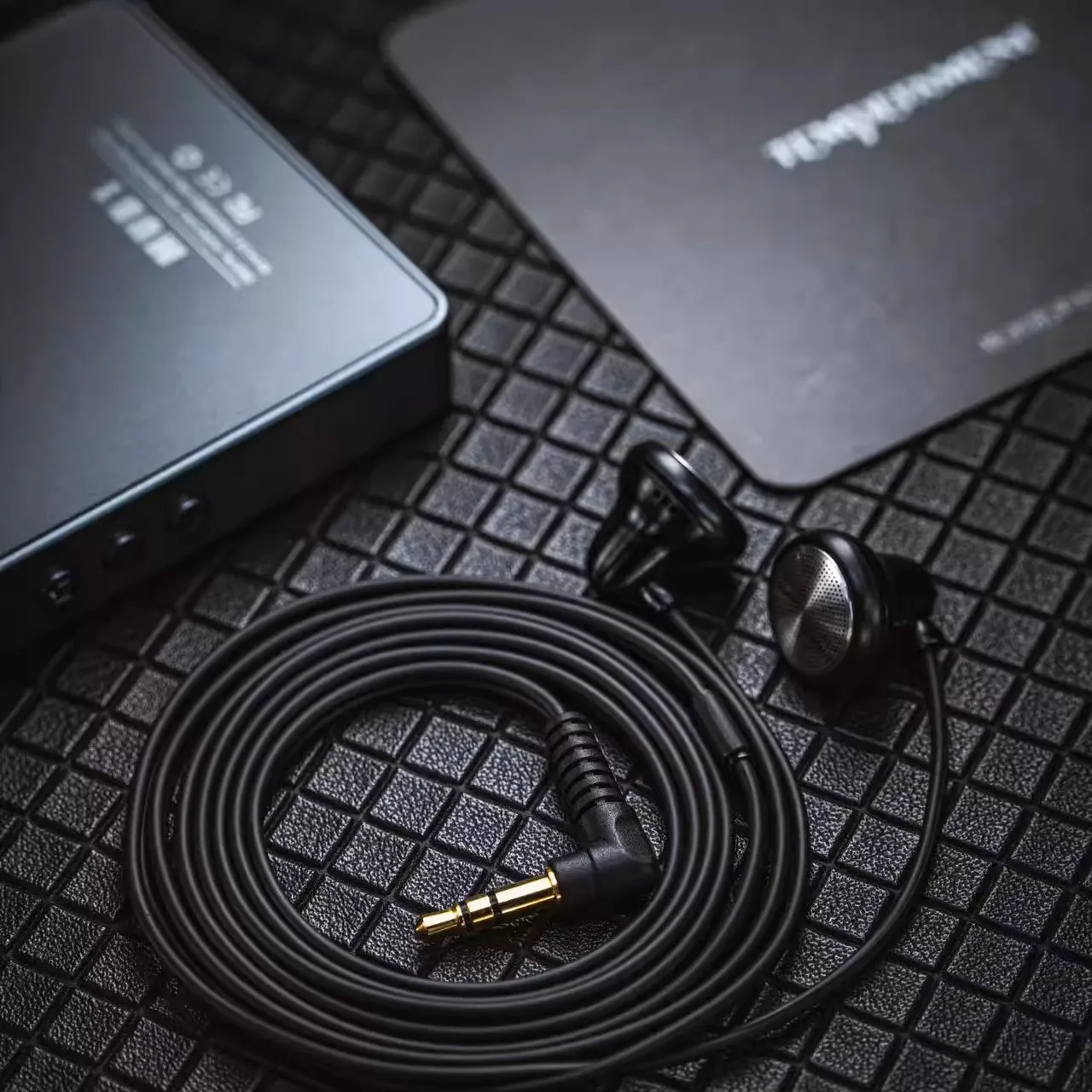 Temperamen/Ksearphone Lonceng Hitam Kecil X15 Earphone In-Ear 15Mm Dinamis 3.5Mm Headphone Earbud Kepala Datar Logam HiFi