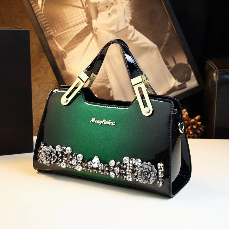 2023 new fashion large-capacity middle-aged mother bag bright leather bag atmospheric high-grade embroidered diamond messenger h