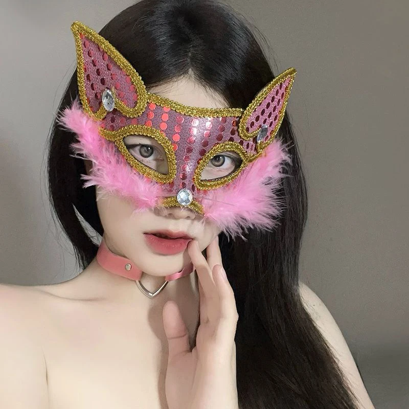 Koronkowe Pluszowe Piórkowe Maski Maskaradowe Damskie Z Cekinami Lisie Seksowne Na Imprezę Bal Halloween Boże Narodzenie Cosplay Akcesoria Do Twarzy Czarne Białe