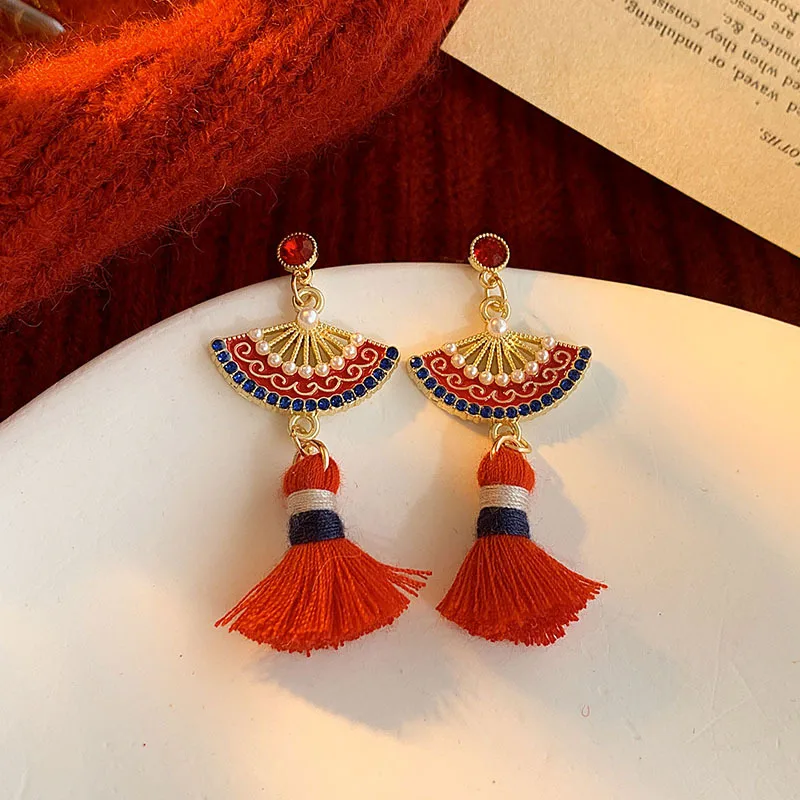 Fashion Red Color Earrings for Women Traditional Chinese Festival Wedding Jewelry Fan Shaped Tassel New Year Christmas Gift 2024