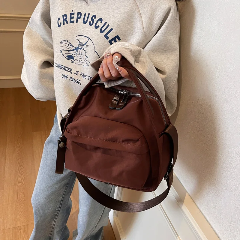 

Solid Color Commuter Large Capacity Women'S Shoulder Bag Lightweight Casual Nylon Crossbody Bag Zipper Versatile Soft Handbag