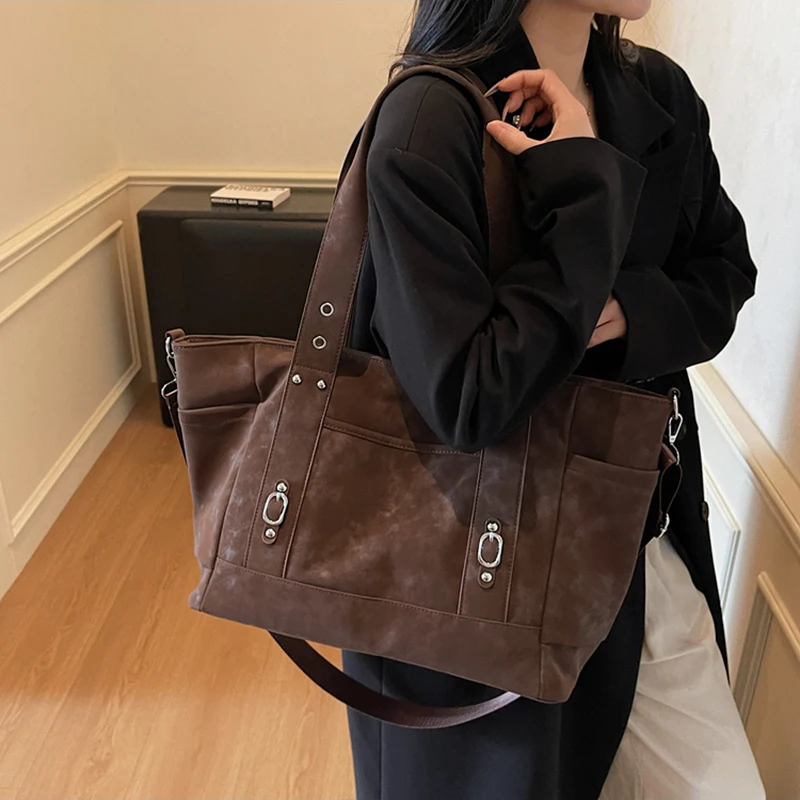 الخريف الشتاء ماتي حمل حقيبة للنساء 2025 جديد سعة كبيرة الجلد المدبوغ حقائب اليد النسائية بلون حقائب كتف التسوق