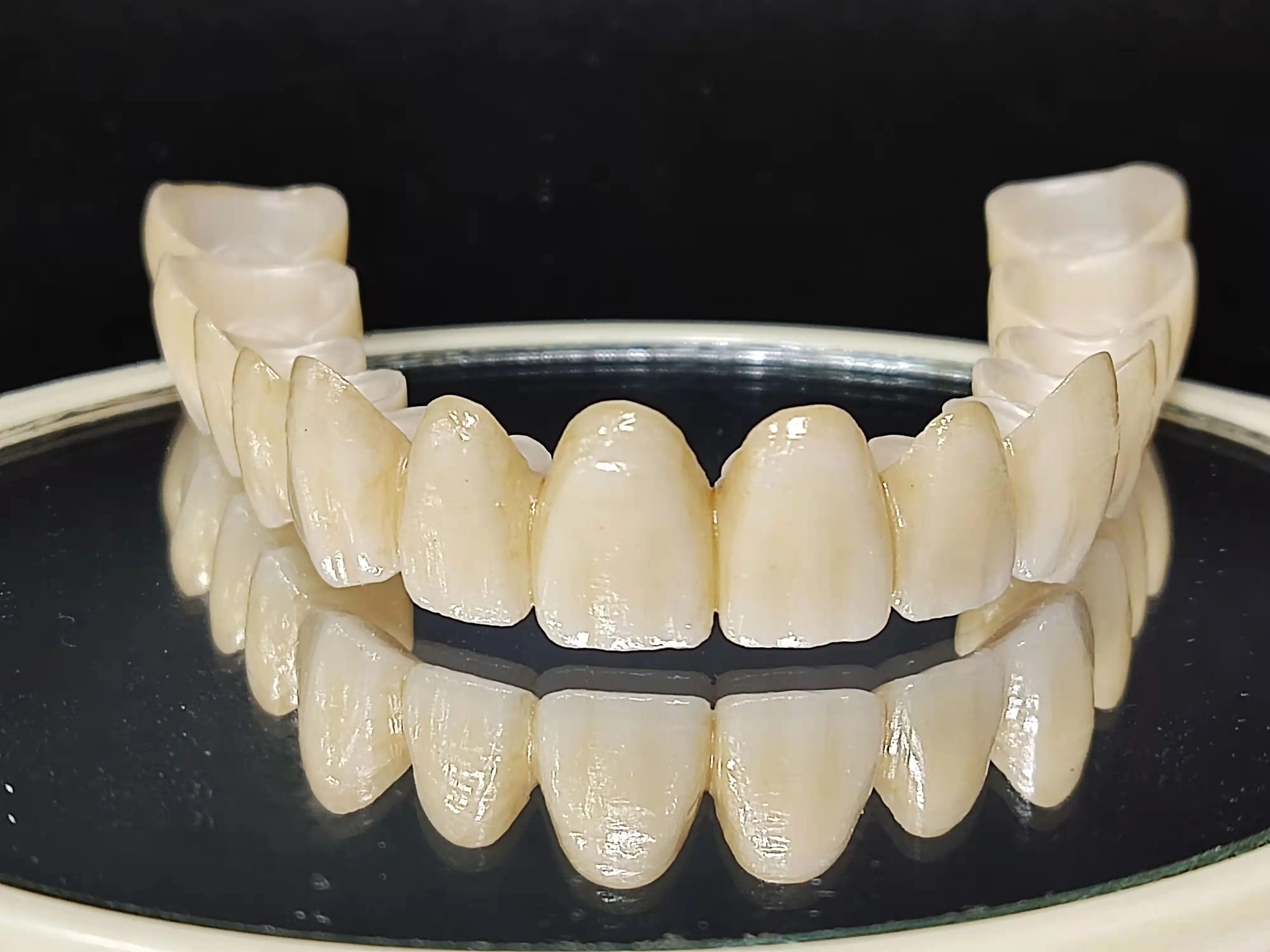 Bloco de zircônia multicamadas Yucera 4D Pro Venda quente Novo material de laboratório dentário para CADCAM