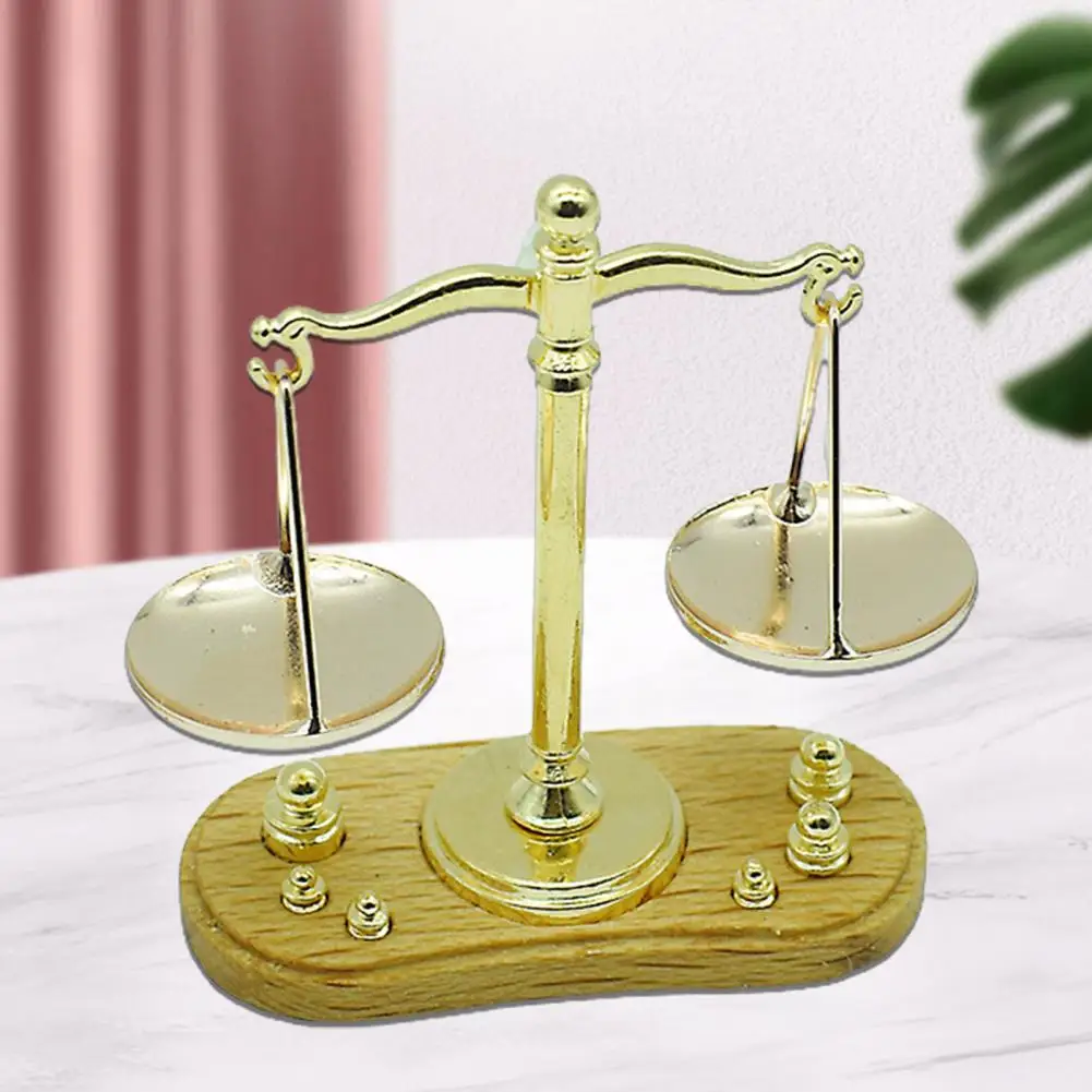 1/12 Ratio Copper Wood Mini Balance Scales Ornaments Realistic Exquisite Micro Landscape House Balance Scales Retro Scales Model