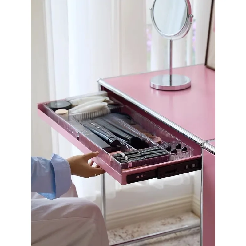 Modulo Armadio Rosa Bauhaus per Camera da Letto in Acciaio Inossidabile Dopamine