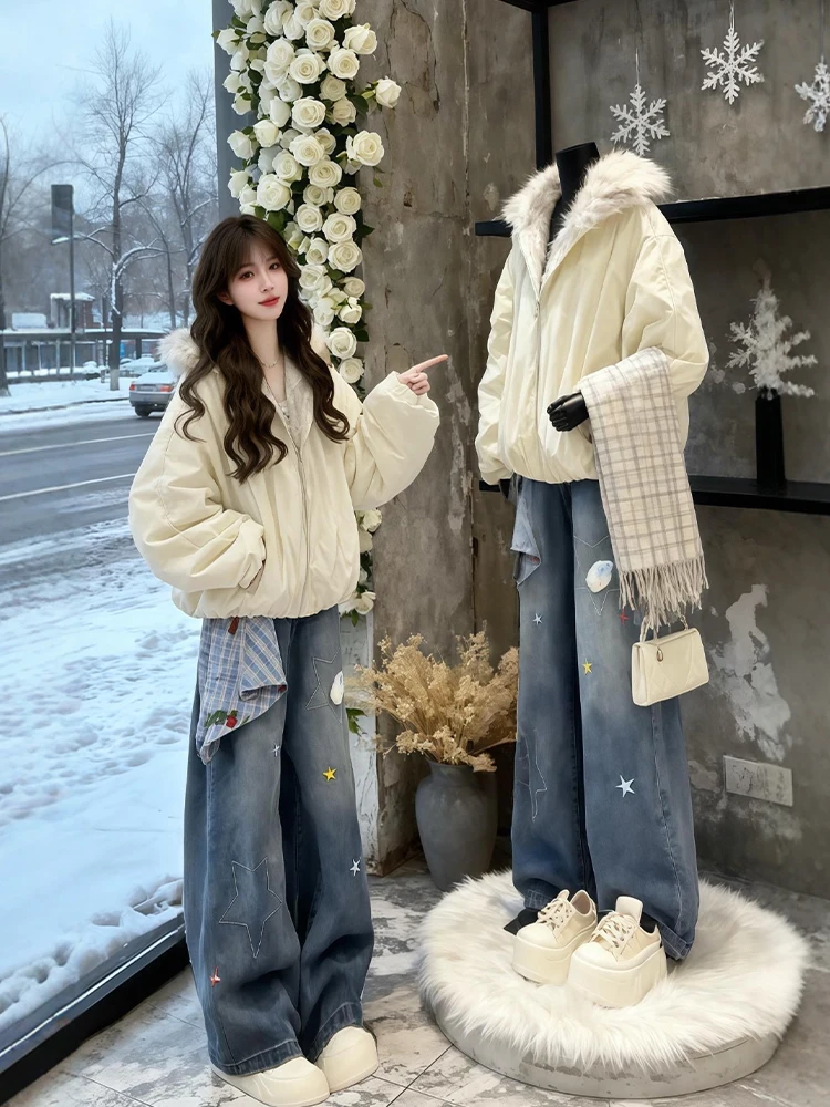 

Зимний комплект Sli: Куртка-пуховик большого размера с воротником-стойкой и вставками из хлопка, джинсовые брюки с широкими штанинами, комплект из двух предметов