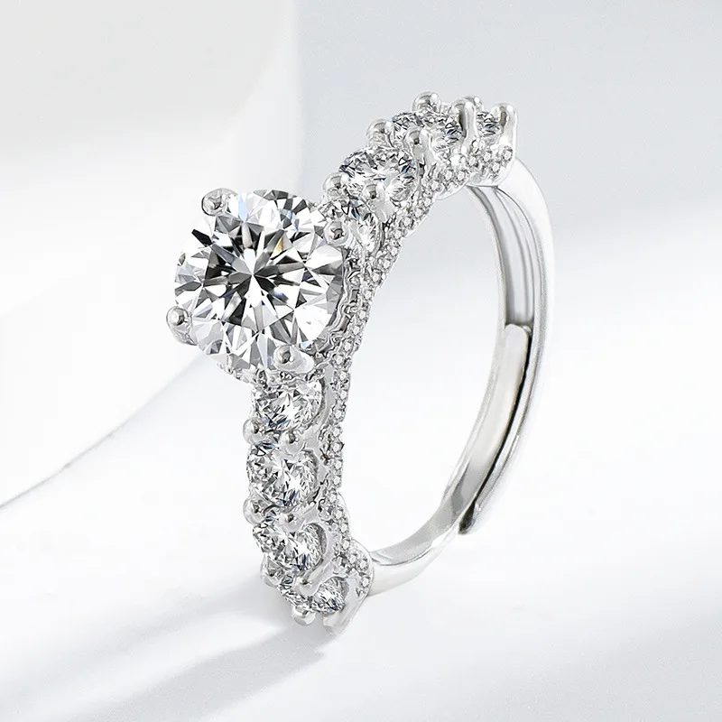 Elegant Crown-Shaped Ring For Women Featuring Electroplated White Gold Finish Over Copper Base With Round Geometric Motif Ideal