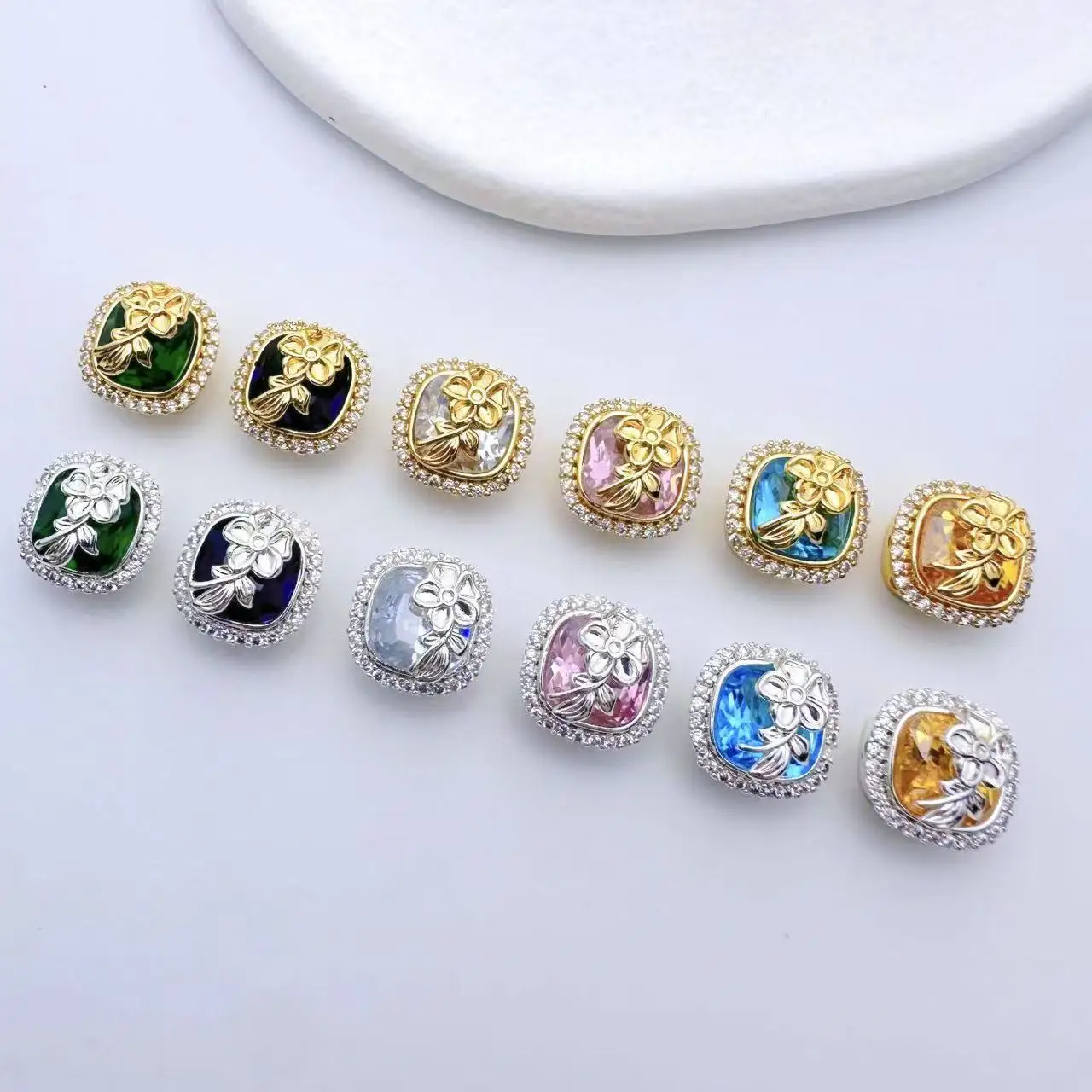 5 Pieces Copper Plated Zircon Square Flower Knot Multi-pass Beads DIY Pearl Necklace Bracelet Bracelet Jewelry Accessories