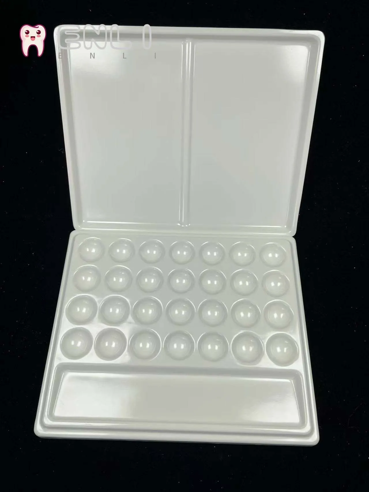 

1Set 28 Slot Imitation Ceramic Palette Dental Lab Equipment Porcelain Mixing Watering Moisturizing Plate With Cover