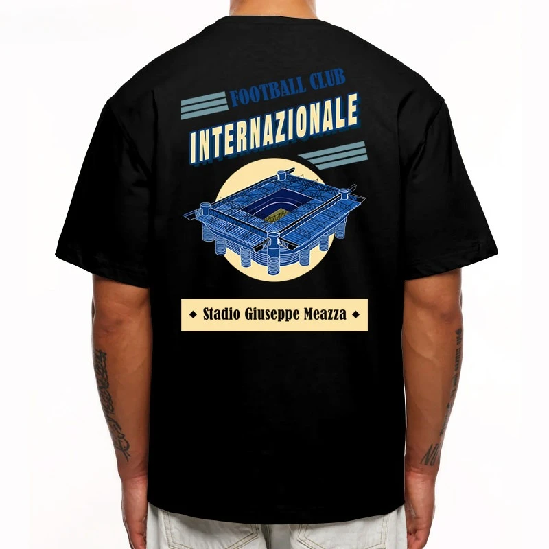 เสื้อยืดฤดูใบไม้ผลิ/ฤดูร้อน 2026 ลายภาพสนามเมซซ่าในมิลาน สไตล์อเมริกันเรโทรลำลอง ผ้าฝ้ายแท้ แขนสั้น