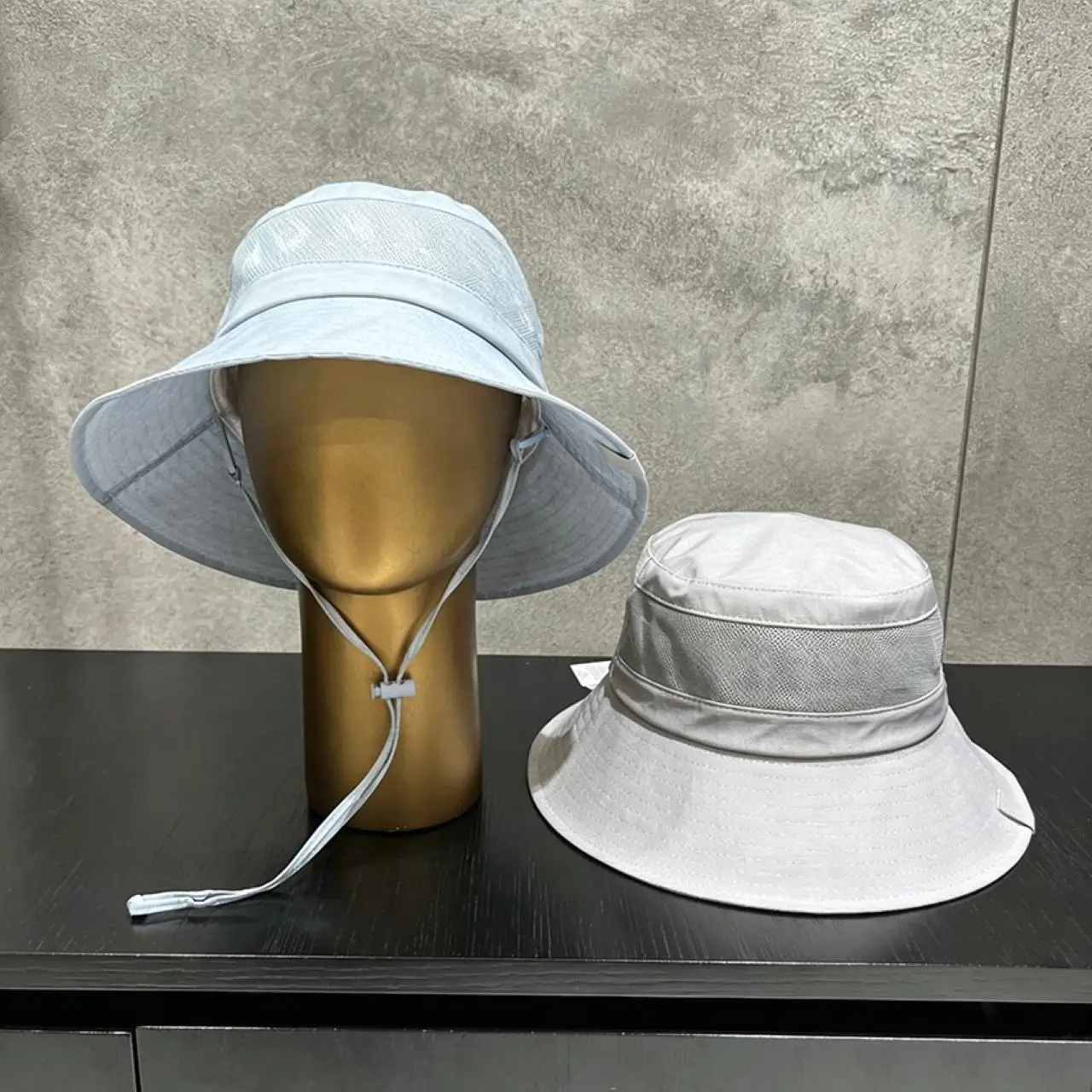Unisex Couple Golf Bucket Hat, Breathable Sun Protection Fisherman Cap with Wind Rope Mesh Lining Print Outdoor Casual Hat