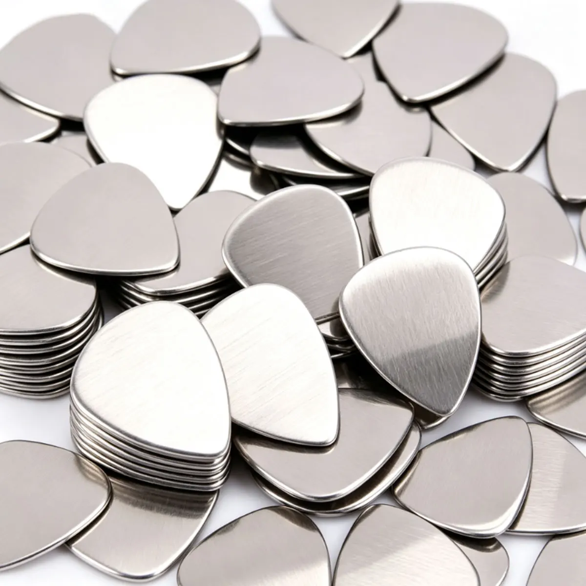 6/12Pcs Durable Stainless Steel Picks – 0.3mm Thin Metal Plectrums for Acoustic/Electric, Bass & Ukulele,r Smooth Playing ZSY