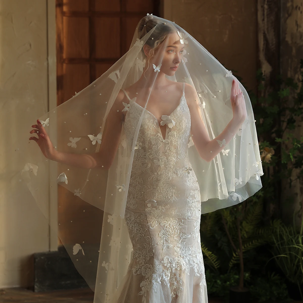 

V394 Pearl Butterfly Main Wedding Dress Bridal Veil Train Single Layer Long Wedding Accessories Free Styling Without Hair Combs