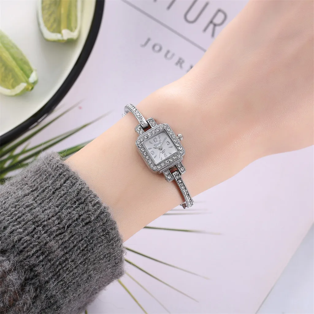 Montre à quartz avec ceinture en alliage pour femme, entièrement en diamant, montre d'affaires de luxe, exquise et polyvalente, non étanche, haute qualité