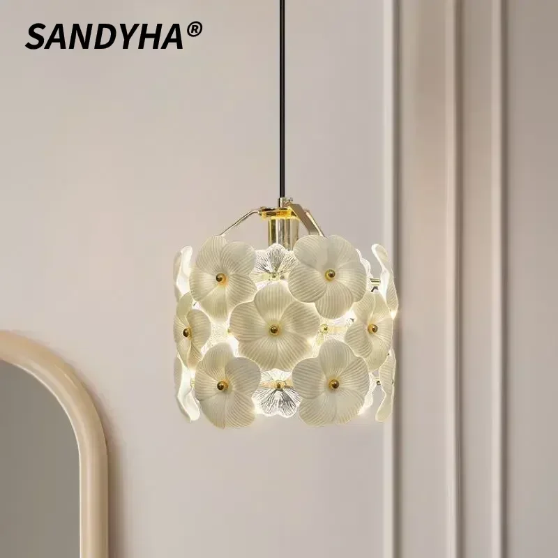 SANDYHA Modern Crystal Petal Design LED Lamp Is Suitable for Decorative Lighting Fixtures in Living Rooms Bedrooms Study Rooms