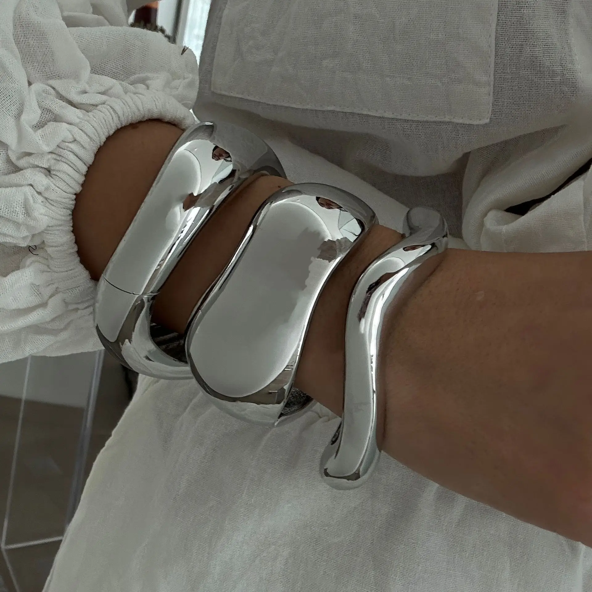 فاسق الهيب هوب الكفة واسعة هندسية أساور معدنية للنساء خمر الفضة اللون قطرة الماء الربيع الإسورة سوار أساور مجوهرات #4