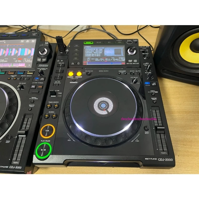 

For Pioneer 2000 generation single player DJ disc, very new, rarely used