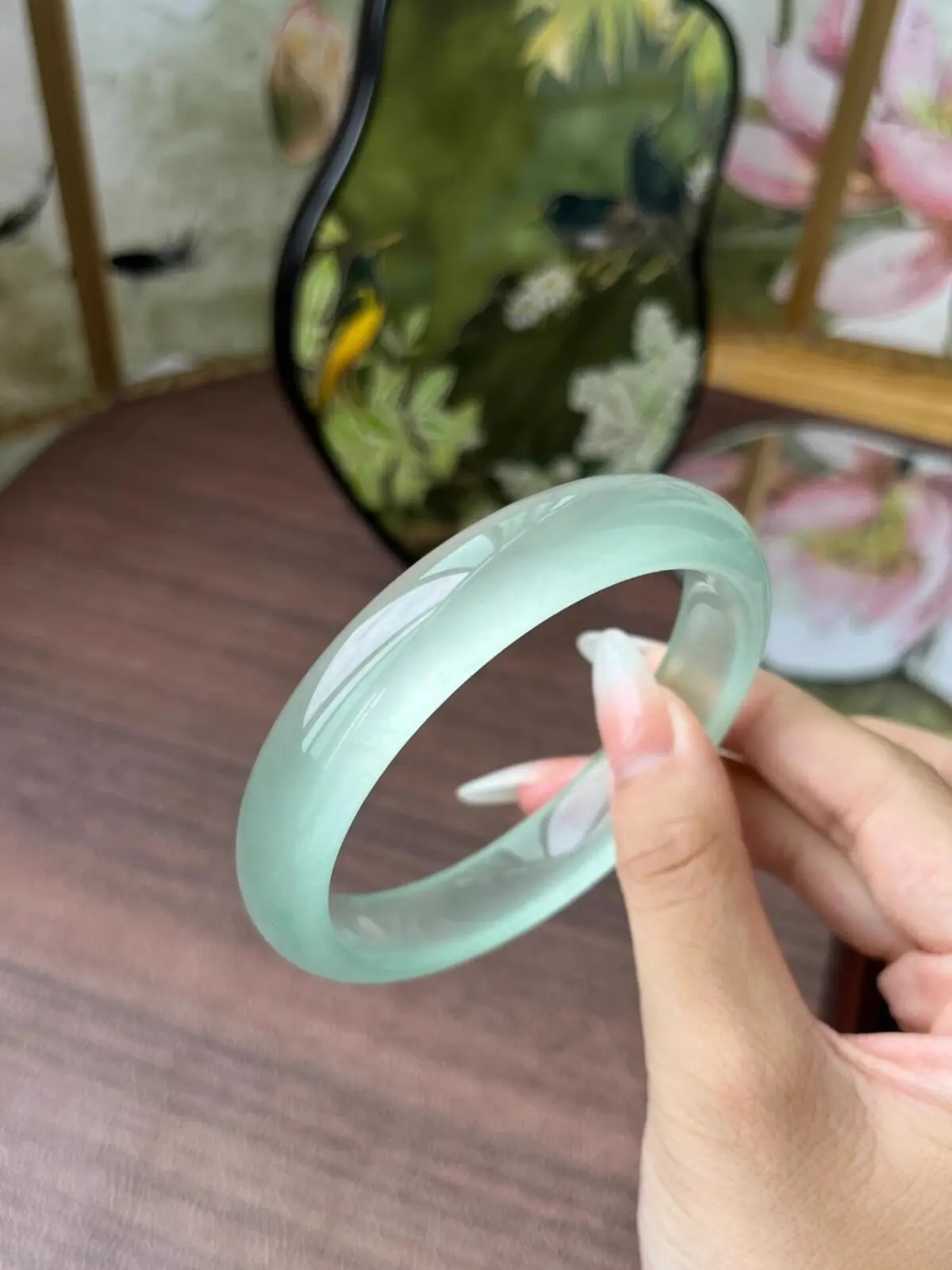 

High ice natural water foam jade ice transparent sky blue frozen grape meat jadeite jade bracelet bracelet