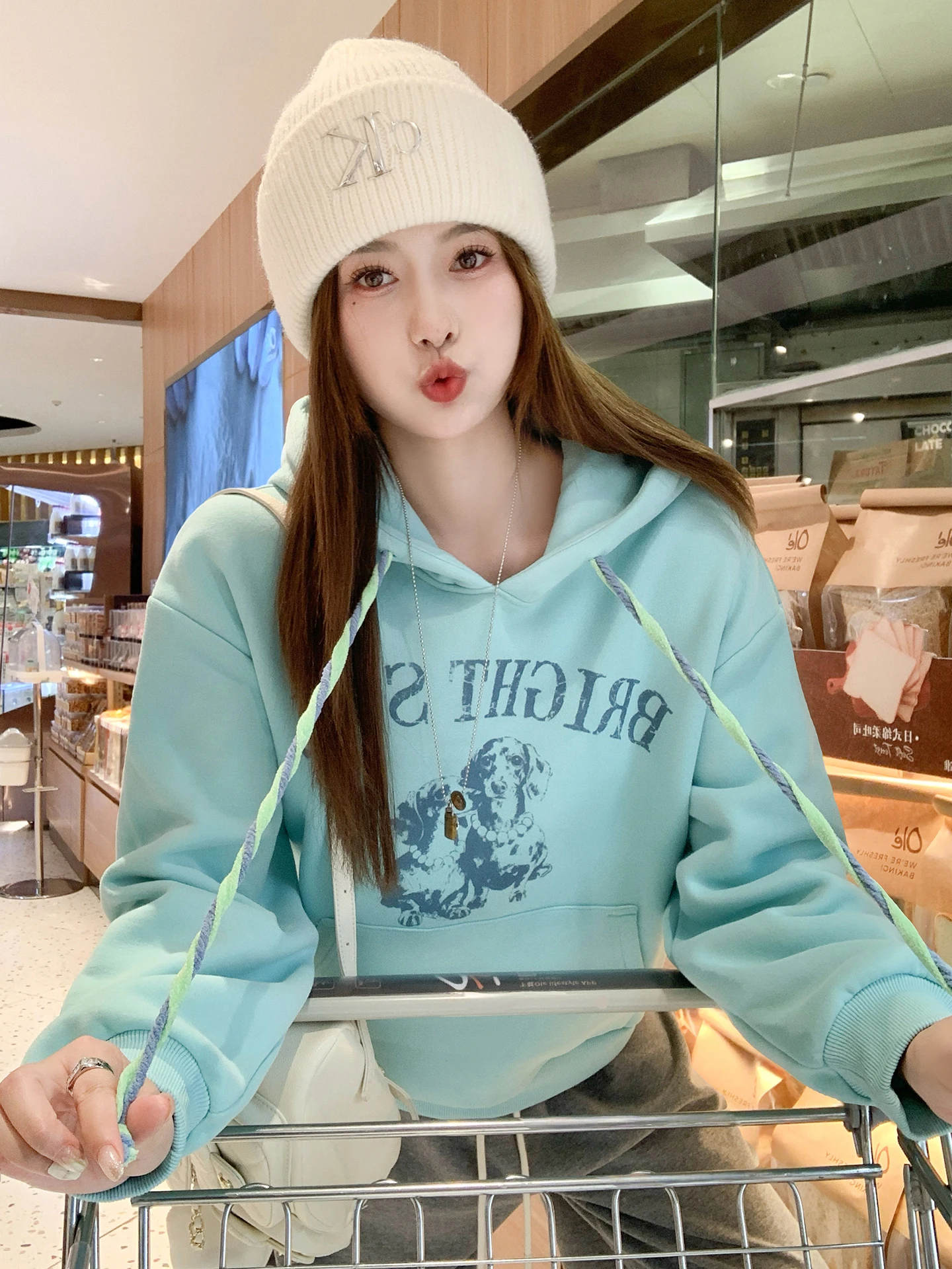 

Zeng Xiao Salted Blue Fleece Lined Hoodie Women's Loose Fit Winter Thickened Sweatshirt Korean Style Casual Printed Top