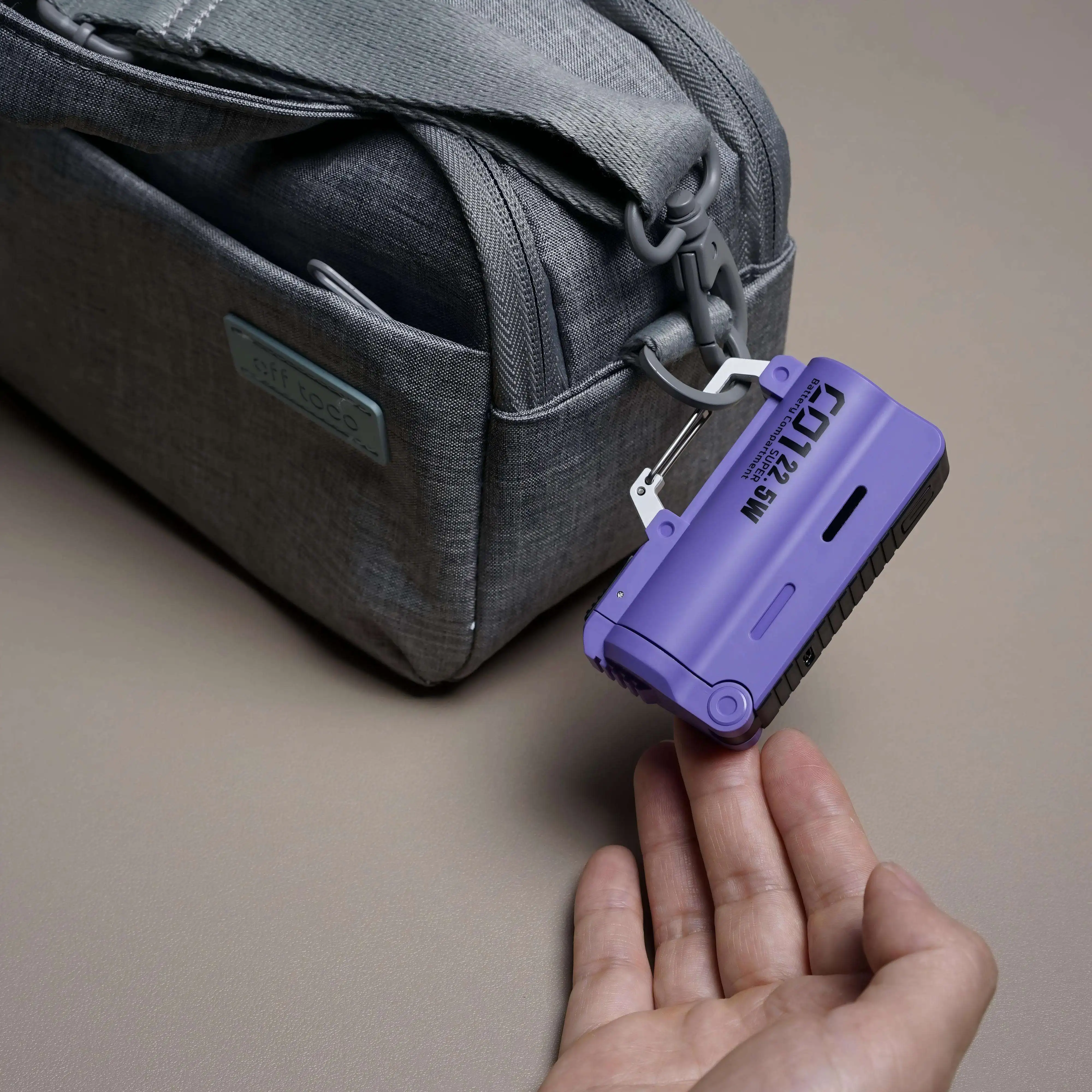 Capsule Design Replaceable Battery Power Bank 21700 Charging 22.5W Detachable Lithium Battery Portable External Charger OEM