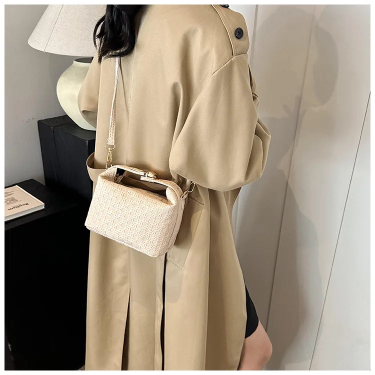 حقيبة ذات نسيج متخصص متطور، حقيبة يد نسائية منسوجة جديدة، حقيبة كروس نسائية أنيقة متعددة الاستخدامات بكتف واحد