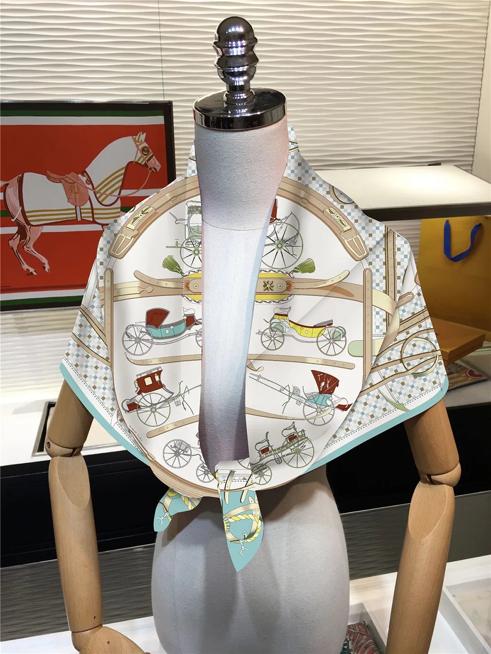 العلامة التجارية الفاخرة النقل سلسلة وشاح مربع المرأة حك الأوشحة الحريرية يلتف شاطئ شال الحجاب كبير Foulards منديل أغطية الرأس