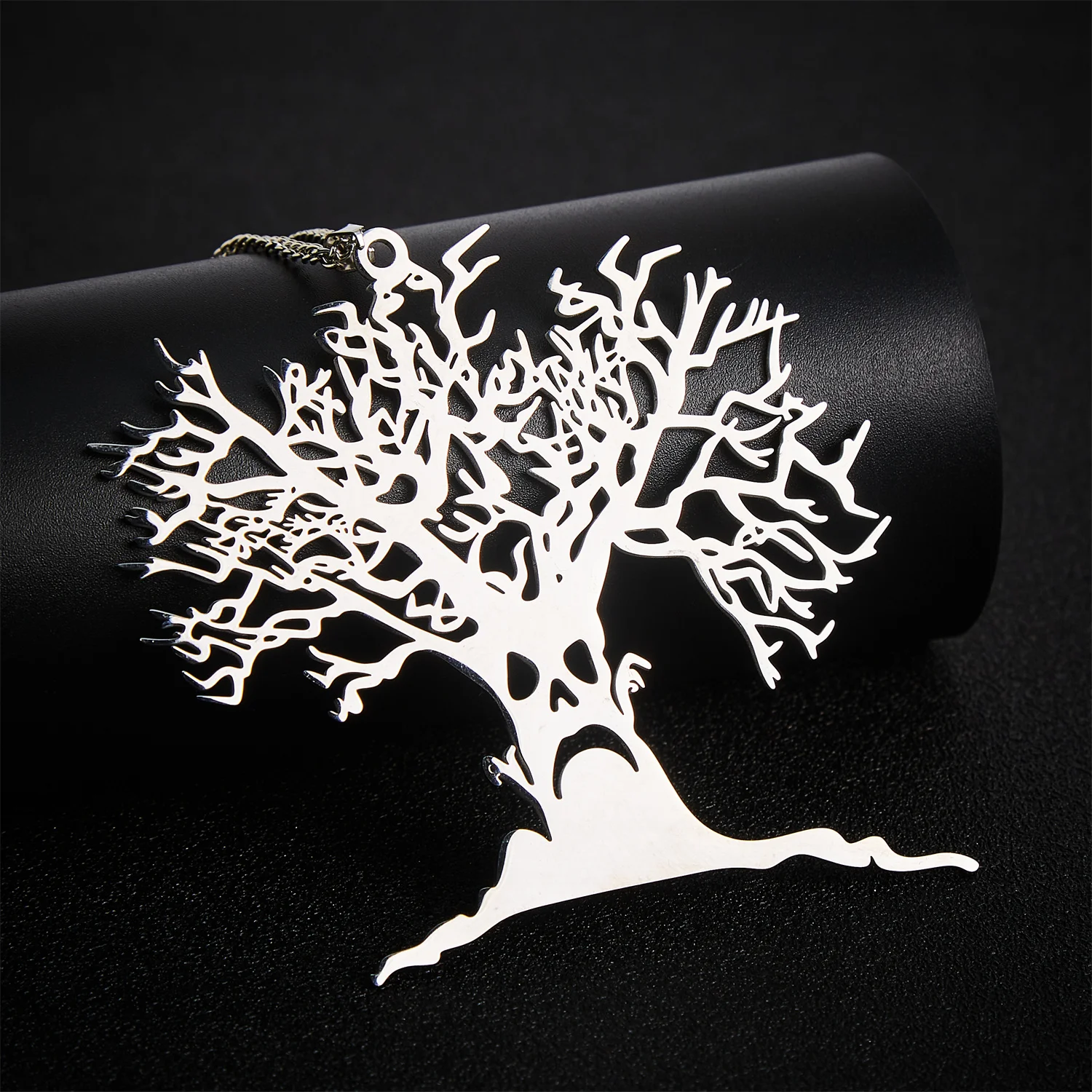 2025, Halloween-Anhänger mit gruseligem Baum, exquisiter Edelstahl, Baum des Lebens, Halskette, Halskette, Punk, Hip Hop, lustiger Schmuck