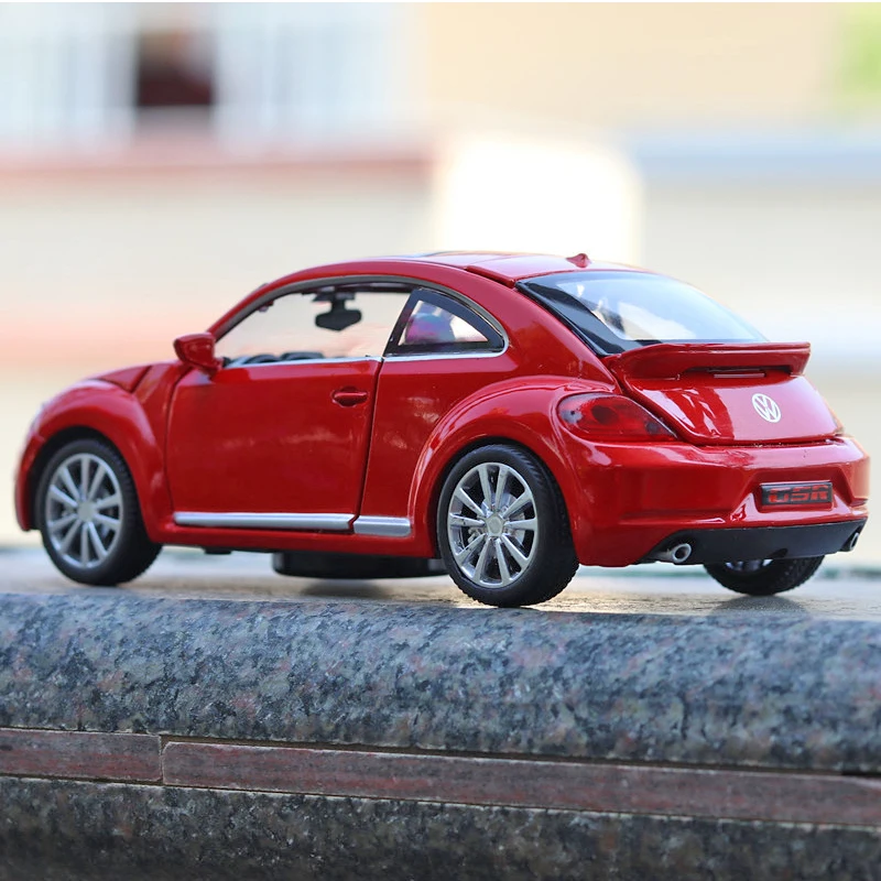 1:32 VOLKSWAGEN Beetle GSR High Simulation Diecast Car Metal Alloy Model Car Children\'s toys collection gifts A134