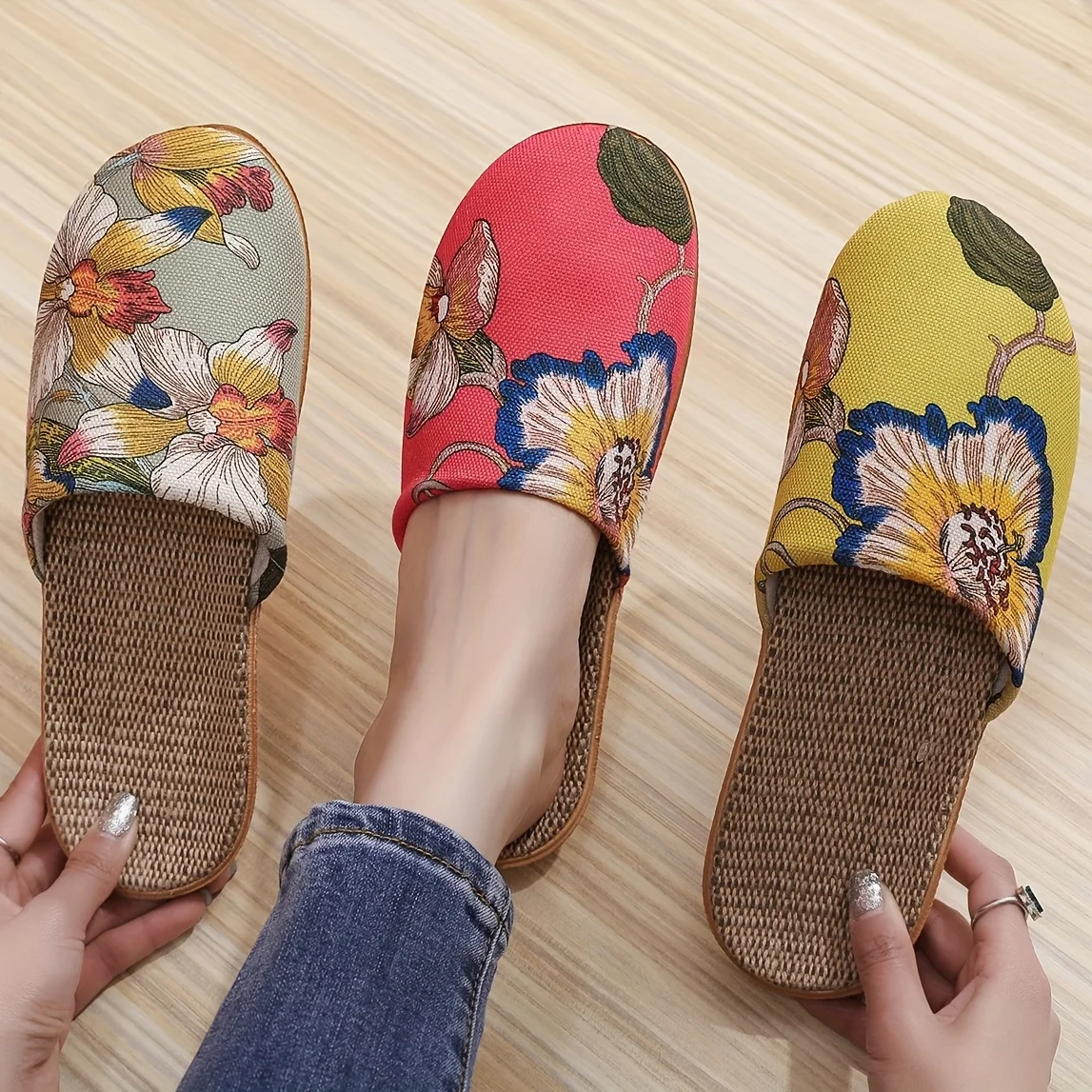 

2026 Summer New Women Linen Slippers Chinese Style Embroidery Open Toe Home Slides Non Slip Rubber Sole Breathable Casual Shoes