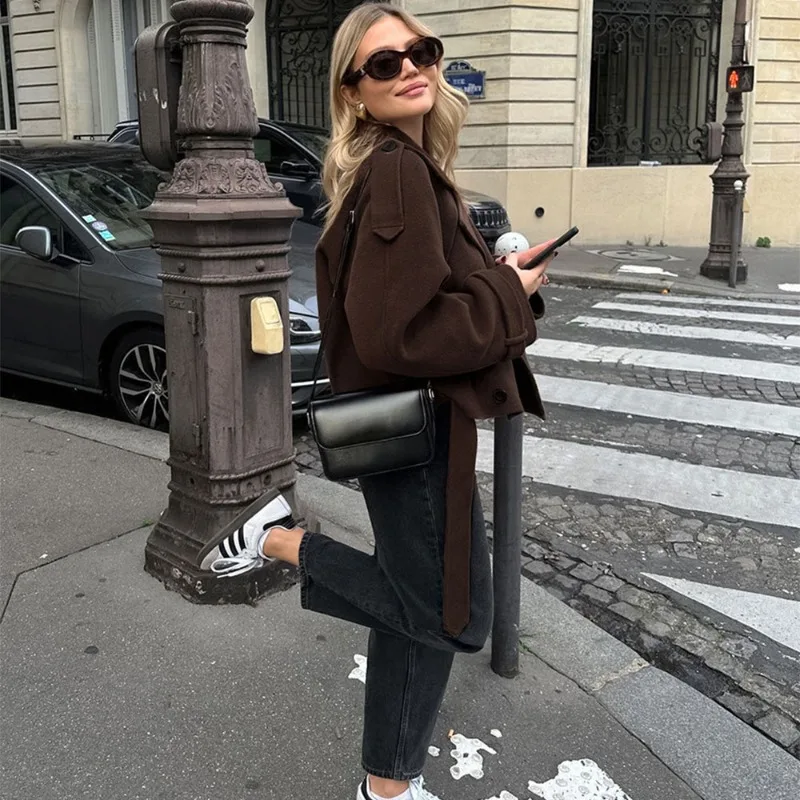 Frühling Damen Retro Revers Kurze Jacke Brauner Doppelreihiger Wollmantel Büro Locker Einfarbig Herbst Winter Mantel Damen-Outfit