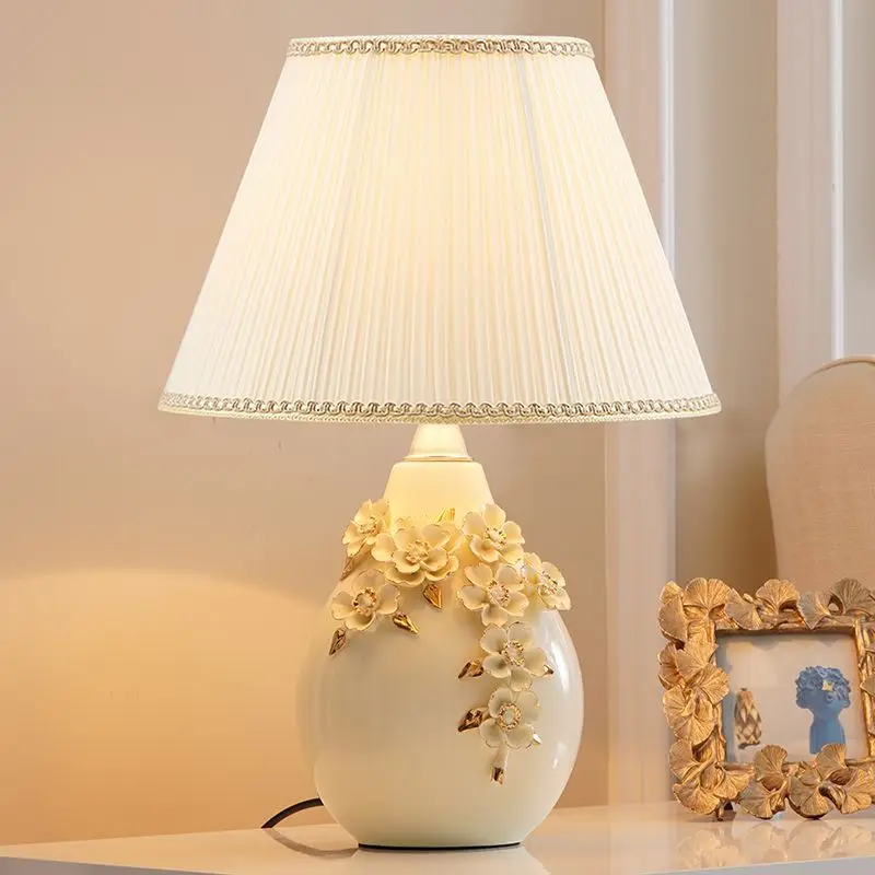 Chinese Ceramic Table Lamp Modern Creative Warm Fashionable Simple Bedroom Bedside Living Room Decoration Carved Desk Light