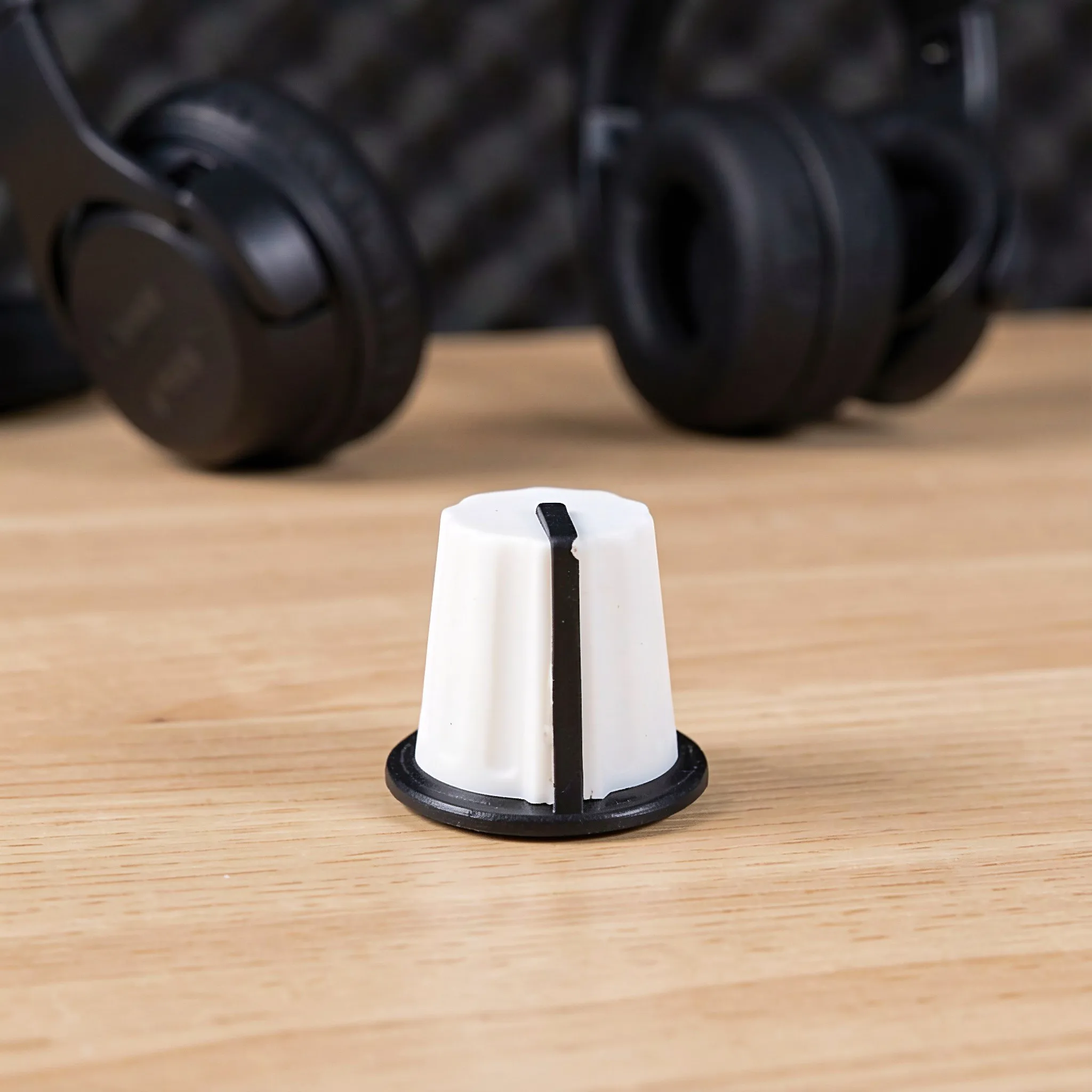 10Pcs Rubber Mixing Console Knob Caps Soft Grip Colorful Dj Mixer Audio Mixer Synthesizer Control Knob Covers Non Slip Fader
