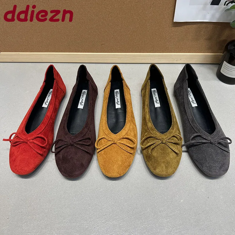 Zapatillas de Ballet aterciopeladas a la moda para mujer, zapatos de baile suaves para mujer, calzado poco profundo con nudo de mariposa, zapatos planos sin cordones para mujer
